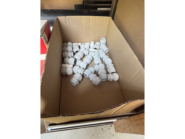 Diverse airco installatiematerialen - afbeelding 4 van  10