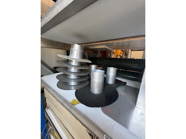 Diverse airco installatiematerialen - afbeelding 6 van  10