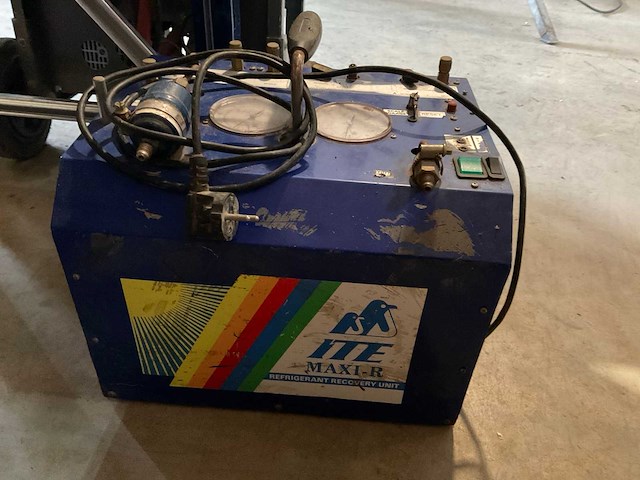 Diverse airconditioning toebehoren - afbeelding 1 van  4