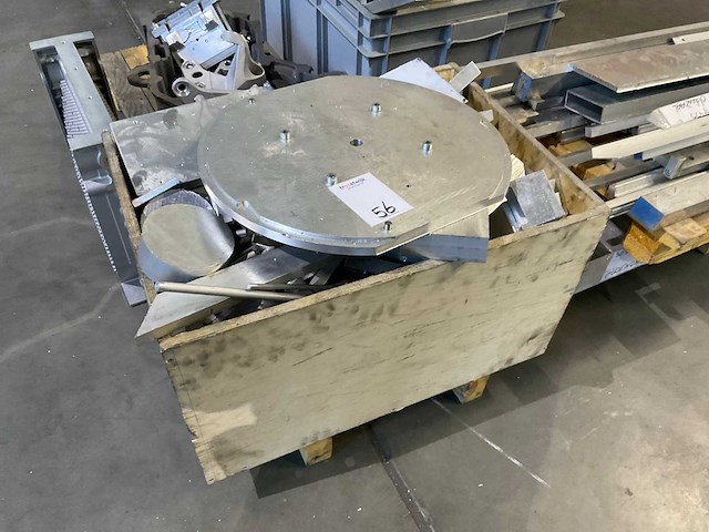 Diverse aluminium restanten - afbeelding 9 van  12