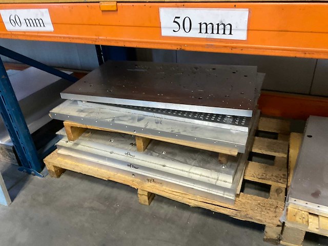 Diverse aluminium restanten - afbeelding 6 van  16