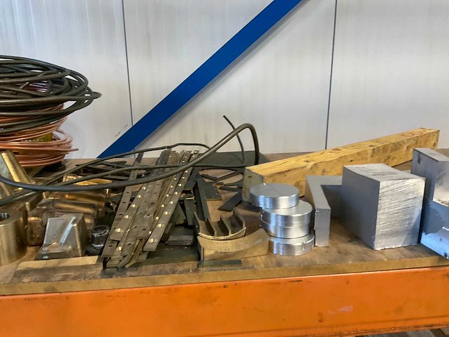 Diverse aluminium restanten - afbeelding 10 van  16