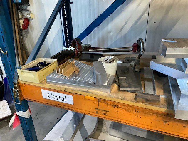 Diverse aluminium restanten - afbeelding 12 van  16