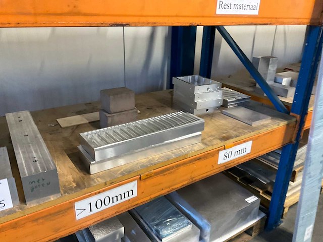 Diverse aluminium restanten - afbeelding 14 van  16