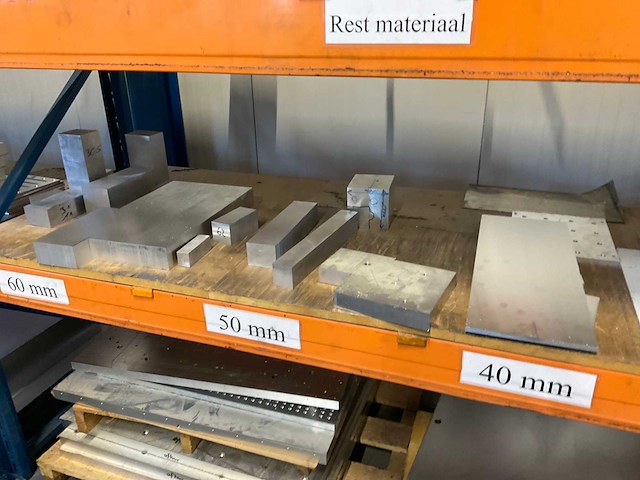 Diverse aluminium restanten - afbeelding 3 van  16