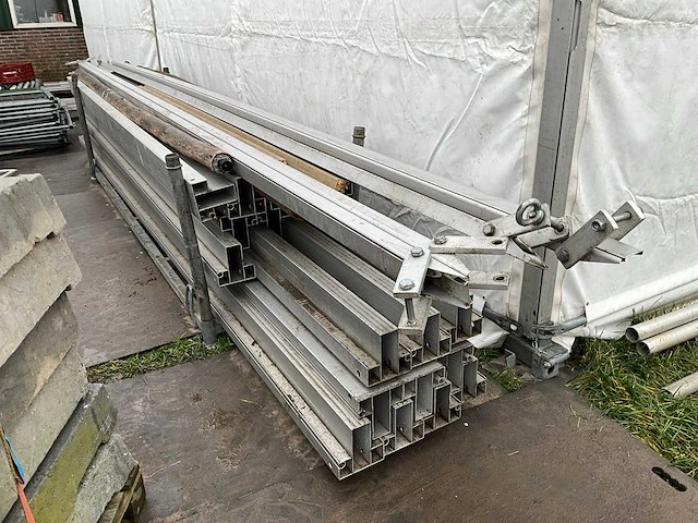 Diverse aluminium tentprofielen - afbeelding 1 van  9