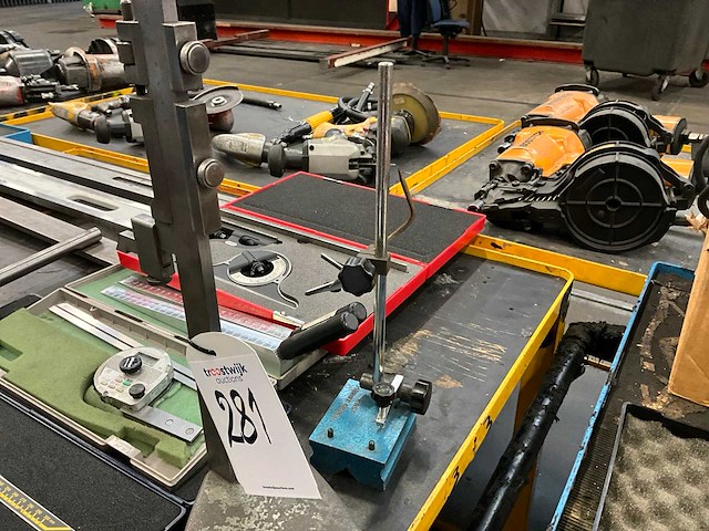 Diverse analoge meettoestellen - afbeelding 7 van  8