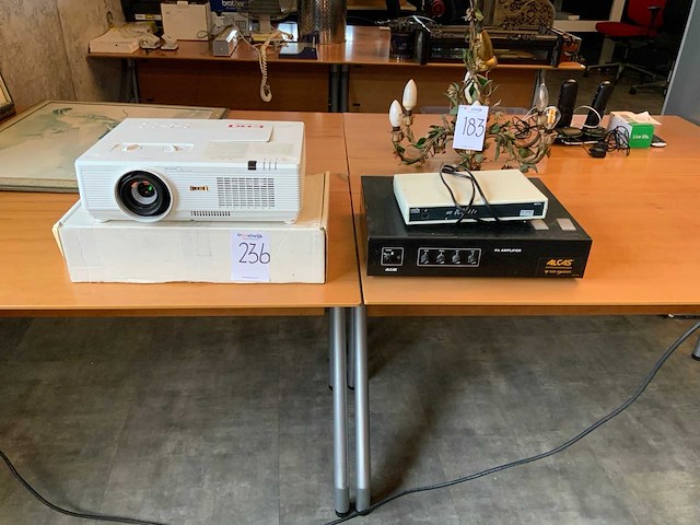 Diverse apparaten (4x) - afbeelding 1 van  4