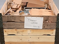 Diverse apparatuur en onderdelen, o.a metrel