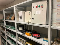 Diverse apparatuur en onderdelen - afbeelding 1 van  14