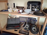 Diverse artikelen, 2 schappen, foto kan wat afwijken - afbeelding 3 van  3