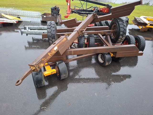 Diverse assen met wielen - afbeelding 1 van  7