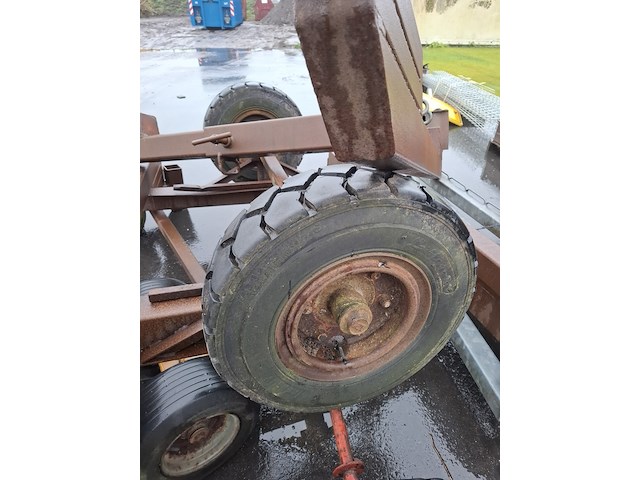 Diverse assen met wielen - afbeelding 4 van  7