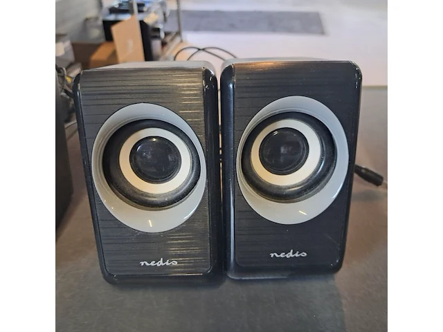 Diverse audio-apparatuur, nedis & logitech - afbeelding 14 van  18