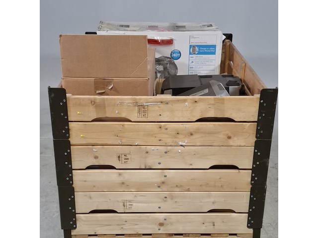 Diverse audio apparatuur, o.a. philips - afbeelding 1 van  7