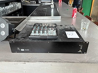 Diverse audio-apparatuur - afbeelding 2 van  4