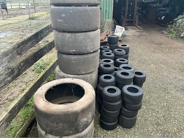 Diverse auto en kart banden - afbeelding 4 van  4