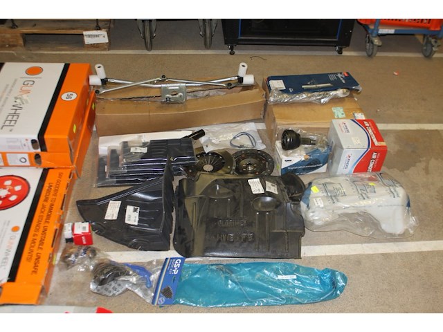 Diverse auto onderdelen - afbeelding 9 van  9