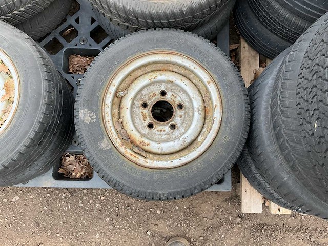 Diverse autobanden autoband - afbeelding 6 van  15