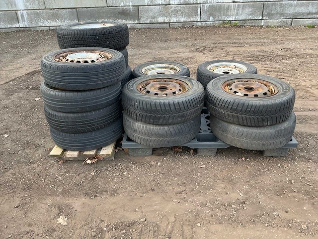 Diverse autobanden autoband - afbeelding 8 van  15