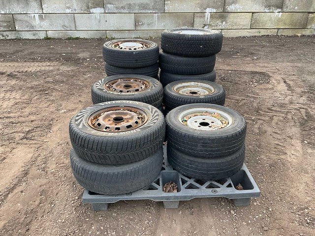 Diverse autobanden autoband - afbeelding 10 van  15