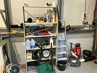 Diverse automaterialen en gereedschappen - afbeelding 1 van  10