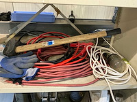 Diverse automaterialen en gereedschappen - afbeelding 5 van  10