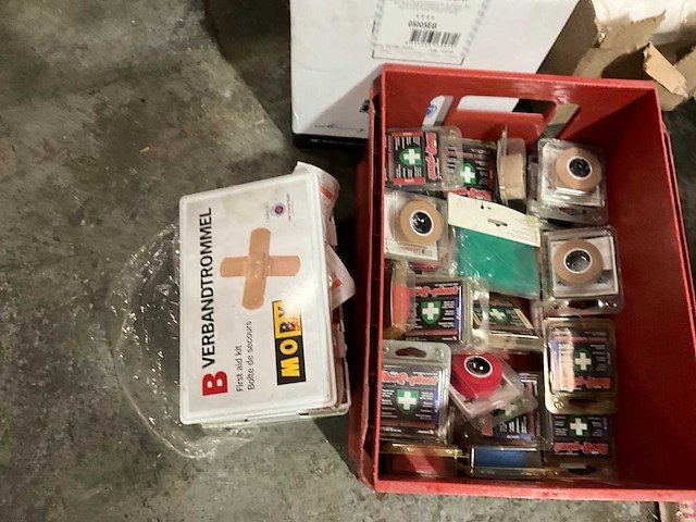 Diverse automotive en garage toebehoren - afbeelding 8 van  12