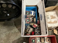 Diverse automotive en garage toebehoren - afbeelding 9 van  12