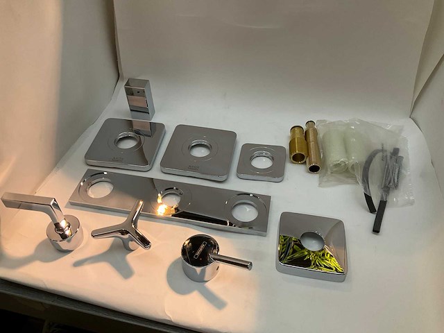Diverse axor hansgrohe citterio en overige thermostaat onderdelen - afbeelding 1 van  6
