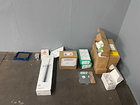 Diverse badkamer onderdelen - afbeelding 1 van  6