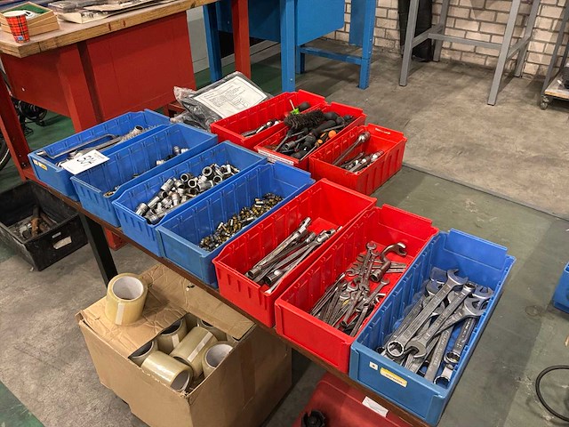 Diverse bakken handgereedschap (13x) - afbeelding 1 van  6