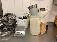 Diverse bakkerij en keuken toebehoren - afbeelding 3 van  8