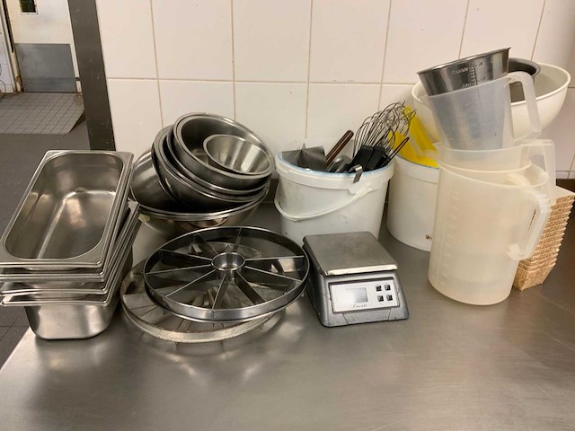 Diverse bakkerij en keuken toebehoren - afbeelding 8 van  8