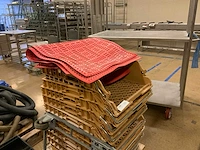 Diverse bakkerij inventaris - afbeelding 4 van  4
