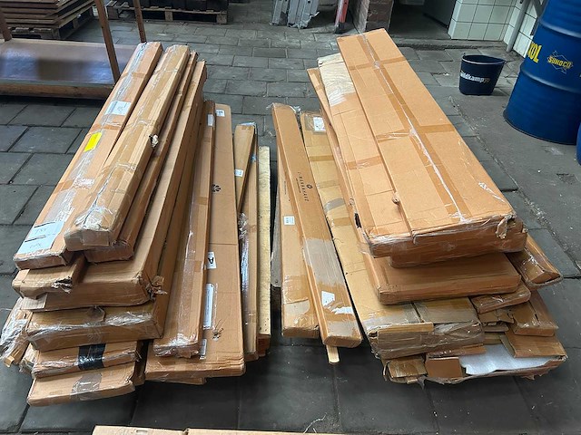 Diverse bamboe kapstokken (28x) - afbeelding 2 van  5