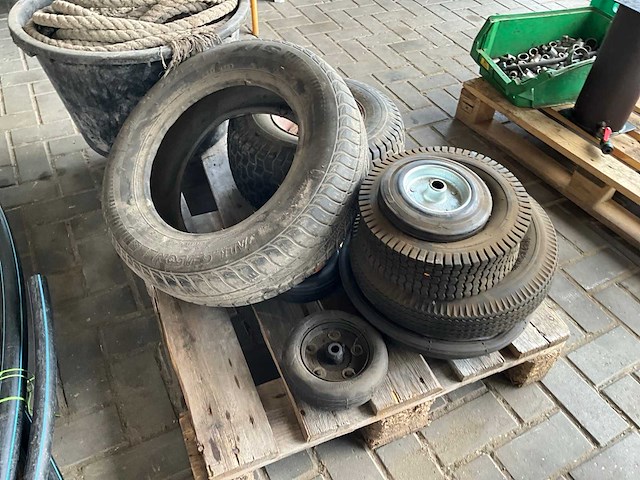 Diverse banden en touw - afbeelding 5 van  5