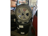 Diverse banden en velgen - afbeelding 3 van  9