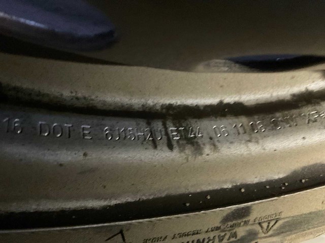 Diverse banden en velgen - afbeelding 7 van  9