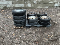 Diverse banden met velg, band, wiel en velg - afbeelding 12 van  21