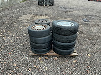 Diverse banden met velg, band, wiel en velg - afbeelding 20 van  21