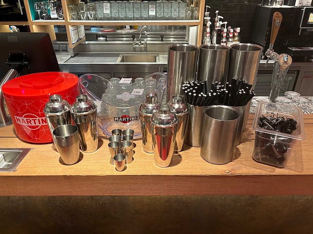 Diverse barbenodigdheden - afbeelding 1 van  6