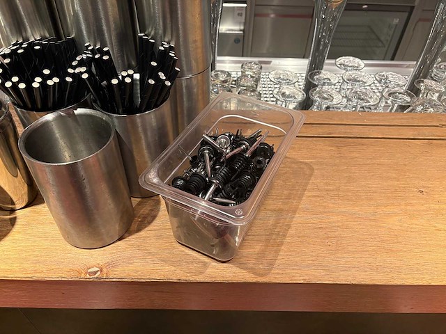 Diverse barbenodigdheden - afbeelding 5 van  6