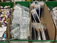 Diverse beautyproducten en nailart - afbeelding 2 van  17