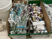 Diverse beautyproducten en nailart - afbeelding 4 van  17