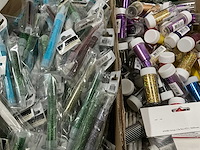 Diverse beautyproducten en nailart - afbeelding 5 van  17