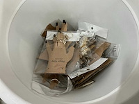 Diverse beautyproducten en nailart - afbeelding 7 van  17