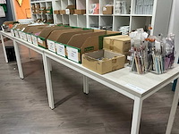 Diverse beautyproducten en nailart - afbeelding 1 van  17