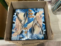 Diverse beautyproducten en nailart - afbeelding 11 van  17