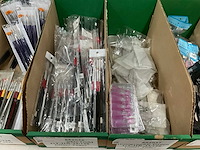 Diverse beautyproducten en nailart - afbeelding 15 van  17